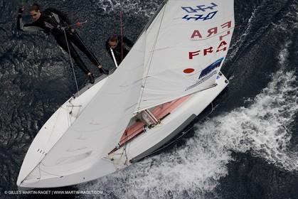 26 04 2007 - Semaine Olympique Française 2007 - Hyères - Jour 5 - Team France - 470 Femme - Petitjean-Douroux