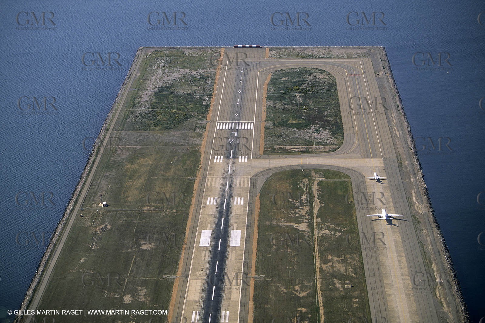 Berre Lake (FRA,13) - Marseille-Provence Airport