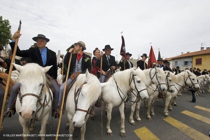 Arlésiennes in costume - Gardians (cow-boys) celebration - Arles