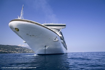 Paquebots, liners, cruise ships