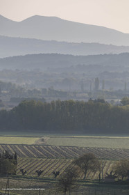 21 04 2018, Bonnieux (FRA,84), Pont Julien et environs
