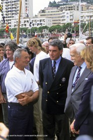 Septembre 1996 - Monaco (MON) - Monaco Classic Week - Eric Tabarly avec le Prince Rainier et Caroline de Monaco