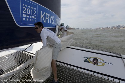05 07 2012 - New York (USA) - Ocean Krys Race - Speed runs in fornt of NY city