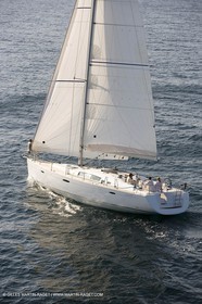 Crusing monohull sailing
