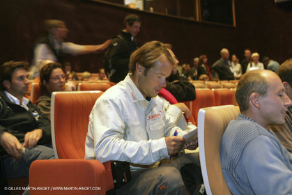 27 10 2006 - Saint Malo (FRA) - Route du Rhum 2006 - Thomas Coville - Sodeb'O - Lock passage