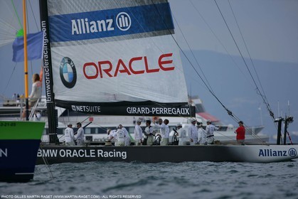 29 04 2007-Valencia (Spain)- 32nd America's Cup - Louis Vuitton Cup - RR2 - Day1 - BMW ORACLE Racing