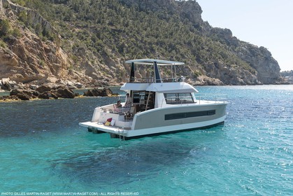 08 04 2015, Andraitx (Isla de Mallorca, Islas Baleares, ESP), Chantier Fountaine-Pajot, Motor Yacht 37