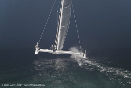 09 10 2010 - Morges (SUI) - L'Hydroptère.CH - 1st sail