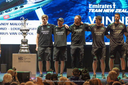 19 10 2024, Barcelona (ESP), Louis Vuitton 37th America's Cup, Final Match, Race Day 6 , Prizegiving