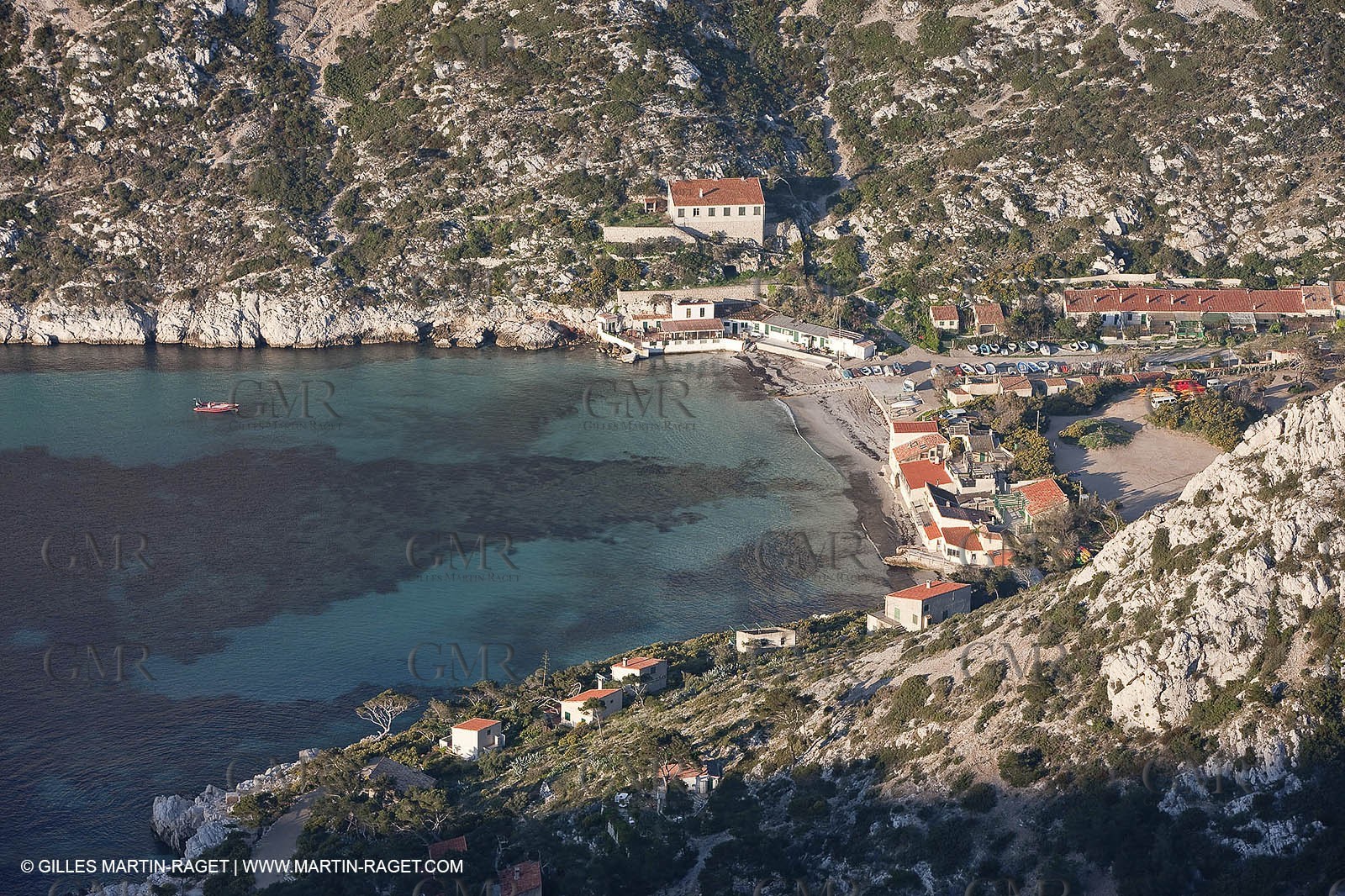 04 04 2009 - Marseille (FRA, 13) - Les Calanques - Marseille as seen from the top of the Baou Rond summit