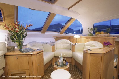 Privilege 585 - Matira - Martinique