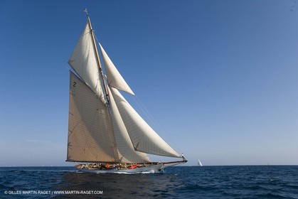 01 10 2006 - Saint Tropez (Fr) - Voiles de Saint Tropez 2006 - Arrivée de la Coupe du Yacht Club de France