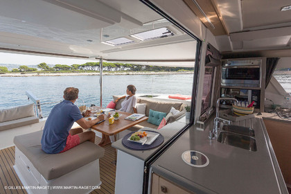 12 09 2016, Cannes (FRA,06), Chantier Fountaine-Pajot, Helia 44