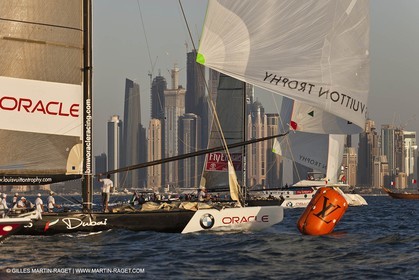 17 11 2010 - Dubai (UAE) - Dubai Louis Vuitton Trophy -  BMW ORACLE Racing Vs  Emirates Team New Zealand