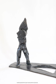 06 03 2016, Marseille (Fra,13), Oeuvre de Germaine Richier, Guerrier n° 7 1955, Bronze patiné foncé, Numéroté 4 8, Fondeur : L. Thinot, Paris, 17,5 x 25 x 17 cm, Collection particulière