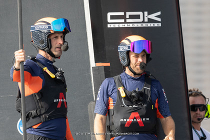 13 10 2024, Barcelona (ESP), Louis Vuitton 37th America's Cup, Final Match, Race Day 2, Ben Aisinlie et Leigh McMillan