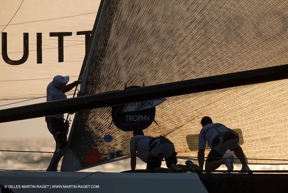 14 11 2010 - Dubai (UAE) - Dubai Louis Vuitton Trophy -  BMW ORACLE Racing - Training - Race Day 1