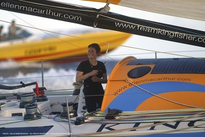 - Mac Arthur Ellen - Arrivée en Gaudeloupe - Winner -  Classe Imoca - Route du Rhum 2002