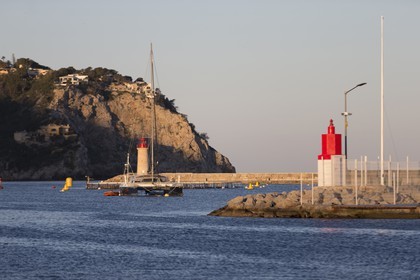 08 04 2015, Andraitx (Isla de Mallorca, Islas Baleares, ESP), Chantier Fountaine-Pajot, Motor Yacht 37
