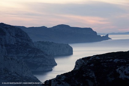 04 04 2009 - Marseille (FRA, 13) - Les Calanques vues depuis le sommet du Baou rond (Hauteurs Sormiou)