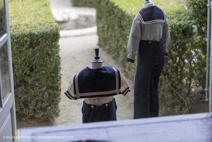 31 10 2013 - Ansouis (FRA,84) - Chateau d'Ansouis - Costumes de l'exposition Habits d'hommes