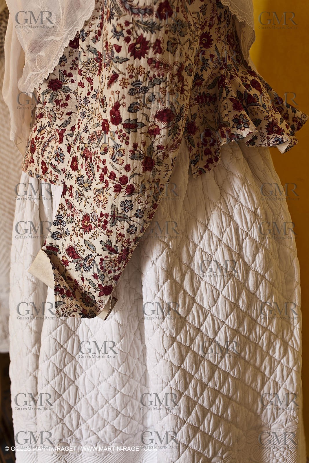 December 2009 - Boutis