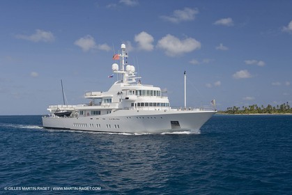 01 02 2008 - San Blas Archipelago (Panama) - Motor Yacht Senses