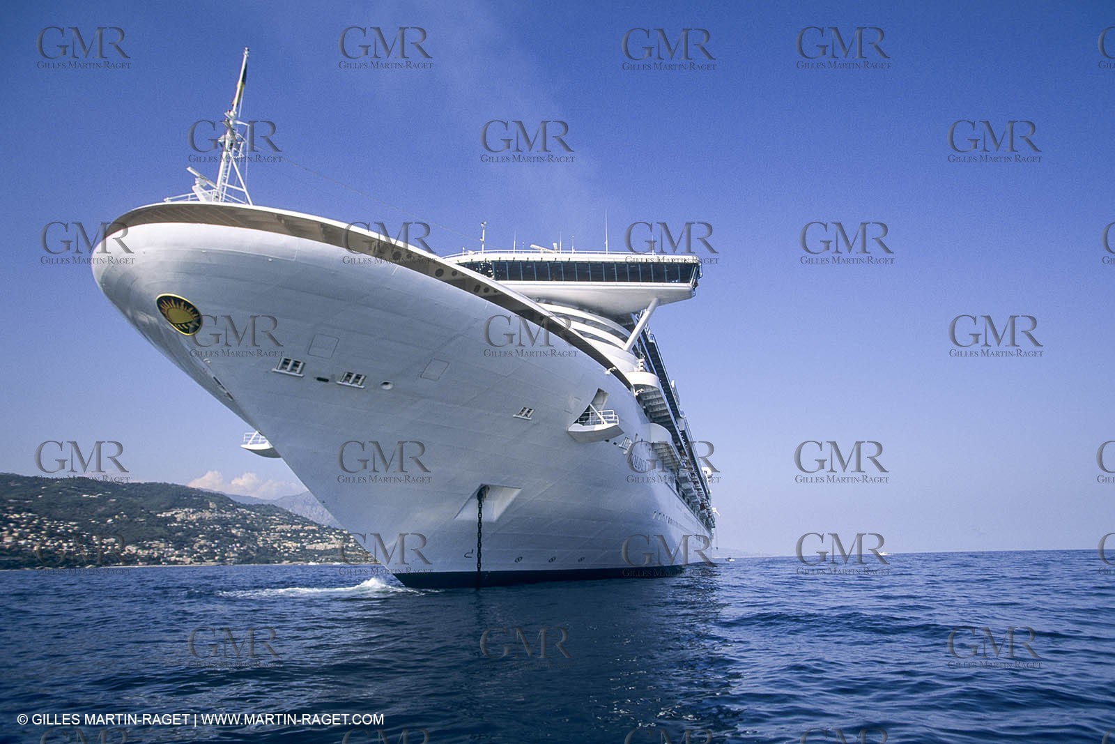 Paquebots, liners, cruise ships