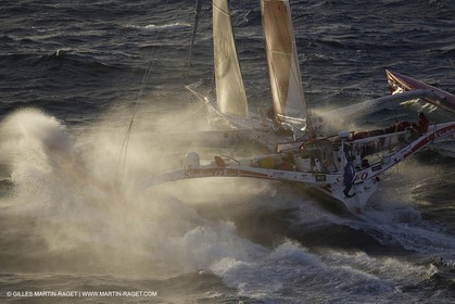 11 10 2008  -Lorient (FRA)  -  Multis Orma - Sodebo (Thomas Coville) - Route du Rhum 2006 training