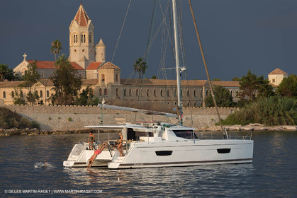 12 09 2016, Cannes (FRA,06), Chantier Fountaine-Pajot, Helia 44