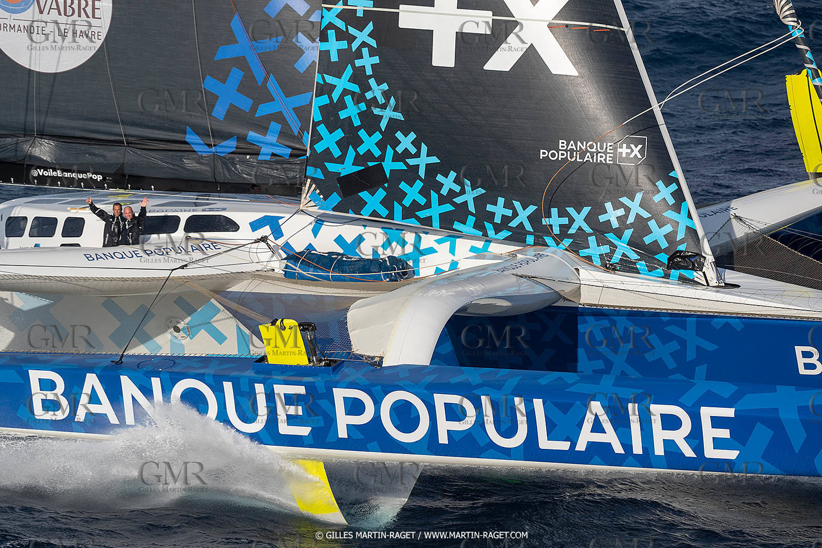 Banque Populaire devant Marseille