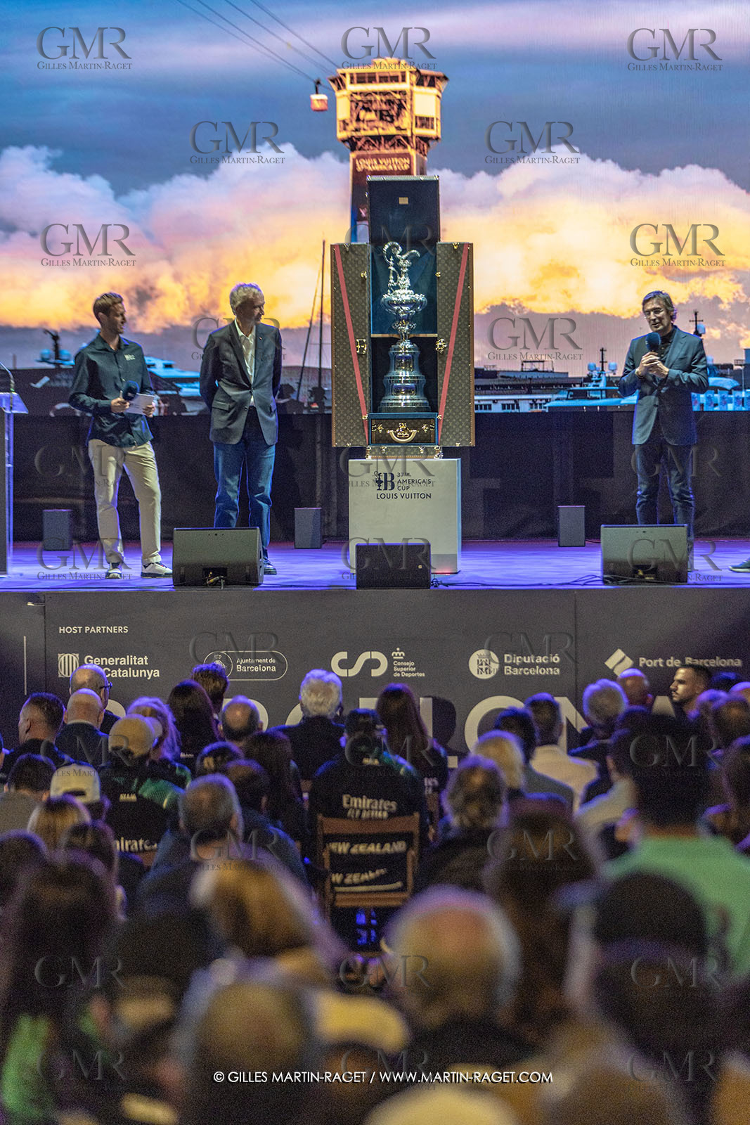 19 10 2024, Barcelona (ESP), Louis Vuitton 37th America's Cup, Final Match, Race Day 6 , Prizegiving