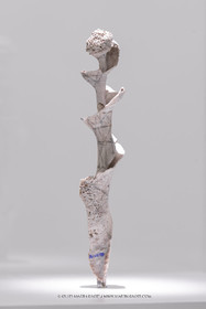 02 05 2023, Paris (FRA), oeuvre de Germaine Richier, Exposition Centre Pompidou 2023,  La Vrille, petite 1956, Coquillage avec tria,gulation, 21 x 4,5 x 4 cm, Collection particulière