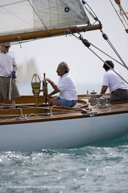 YC9H4899