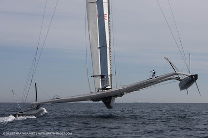 19 01 2010 - Valencia (ESP) - 33rd America's Cup - BMW ORACLE Racing - Boat preparation