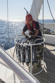 11 09 2014 - la Ciotat (FRA,13) - onboar Al Azzizi, oceanographic research ship buit by H2X boat yard, measure devices manipuation