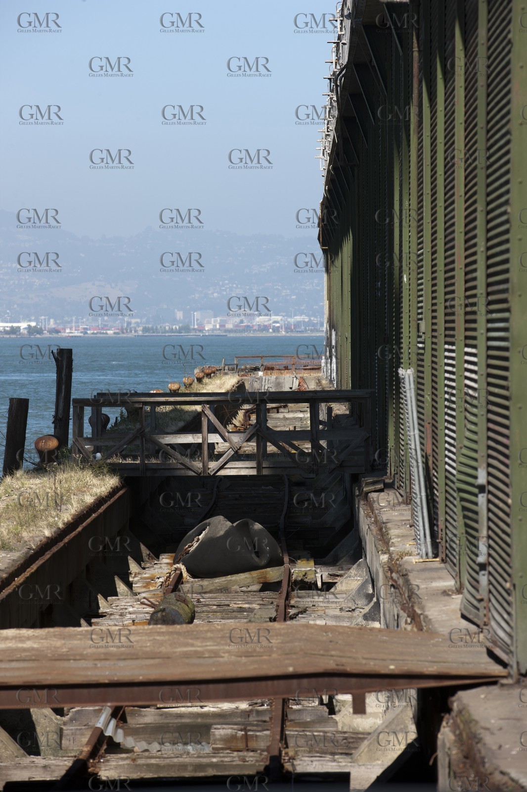 07 06 2011 - San Francisco (USA,CA) - 34th America's Cup - The Piers in their state of origin - Pier 26-28 - Pier 26