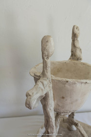 12 07 2020, St Rémy de Provence (FRA, 13) Oeuvre Germaine Richier, Fonts Baptismaux, moyen, 1957, plâtre original, Collection particulière