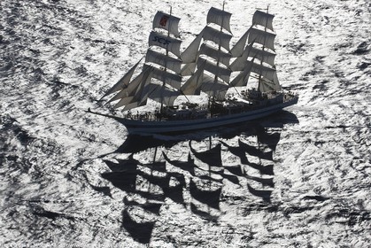 30 09 2013 - Toulon (FRA,83) - Toulon Voiles de Légende - Start towards La Spezia - MIR