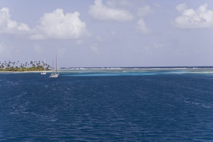 01 02 2008 - San Blas Archipelago (Panama) - Motor Yacht Senses