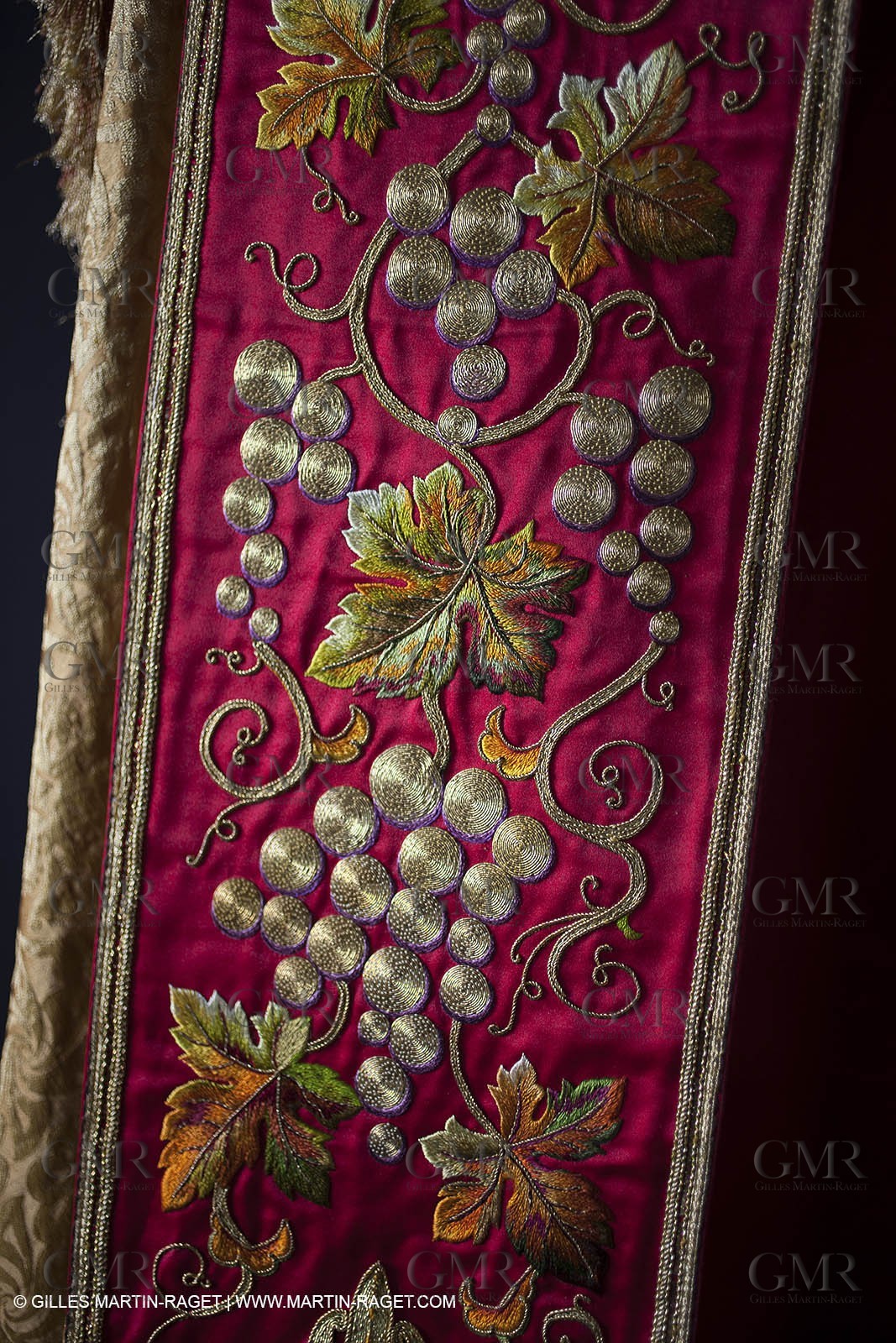 04 02 2013 - Marseille(FRA,13), Notre Dame de la Garde, liturgical clothing