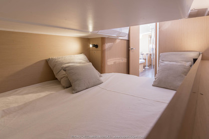 04 07 3017; Les EMbiez (FRA; 83) - Chantier Beneteau; Oceanis 38.1