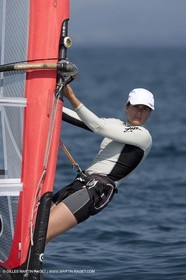 20 04 2010 - Hyères (FRA,83) - SOF 2010 - ZHIK Team - RSX women - Marina Alabau