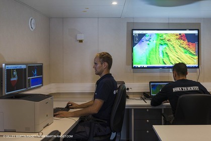 11 09 2014 - la Ciotat (FRA,13) - onboar Al Azzizi, oceanographic research ship buit by H2X boat yard, measure devices manipuation