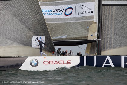 02 08 2010 - Cowes (UK, IOW) -  The 1851 Cup -  BMW ORACLE Racing - Training Day