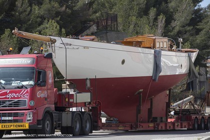 09 04 2013 - La Ciotat (FRA,13) - Chantier Les Charpentiers Réunis Méditerrannée - Mise à l'eau du ketch marconi de 23 m Adria après 9 mois de restauration