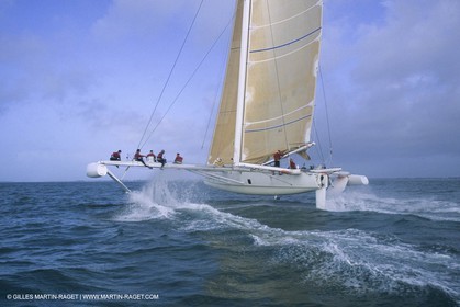 Sailing, Overall speed record attempt, L'Hydroptère