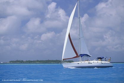 Sialing, cruising, monohulls under sails