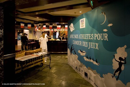 07 08 2008 - Qingdao (CHN) - Jeux Olympiques - Voile - Inauguration du club France à l'Hôte Grand Regency et conférence de presse en duplex avec le centre de presse de Pékin