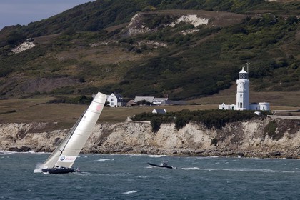 05 08 2010 - Cowes (UK, IOW) - The 1851 Cup -  BMW ORACLE Racing -  - Round The Island Race - Passing Ste Catherine Lighthouse.